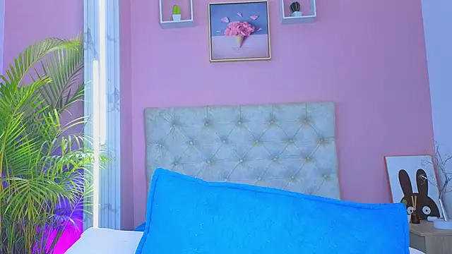 caro lovings online show from May 29, 3:59 am