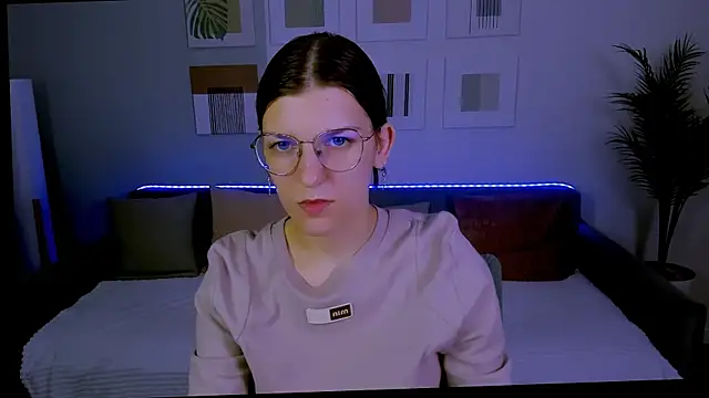 AnnaThorne online show from May 1, 4:17 am
