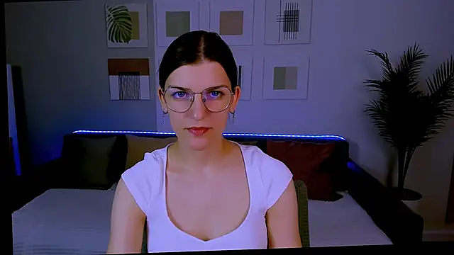 AnnaThorne online show from May 2, 4:17 am