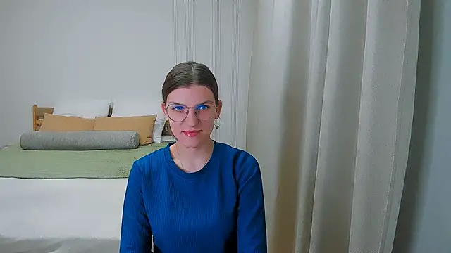 AnnaThorne online show from May 5, 4:31 am
