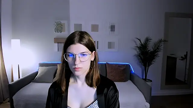 AnnaThorne online show from May 14, 4:30 am