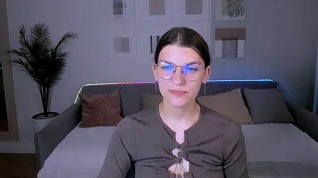 AnnaThorne online show from May 16, 10:47 am