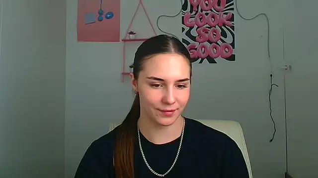 Snapshot of Kyara_ra chatting on June 18, 9:36 am Kyara ra online show from June 18, 9:36 am