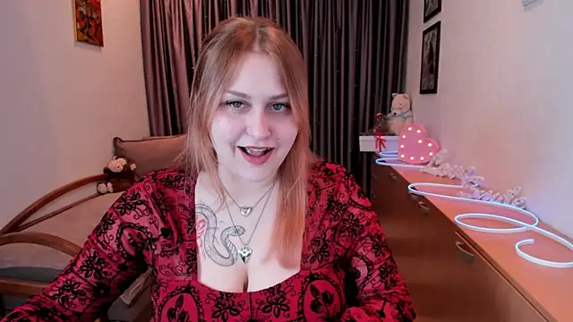 Snapshot of NoraLiin chatting on May 2, 7:30 pm NoraLiin online show from May 2, 7:30 pm