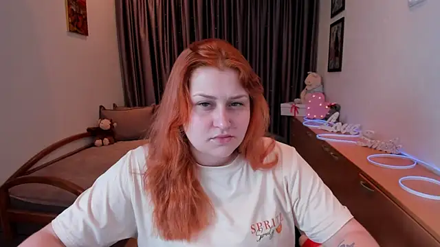 Snapshot of NoraLiin chatting on May 8, 6:46 pm NoraLiin online show from May 8, 6:46 pm
