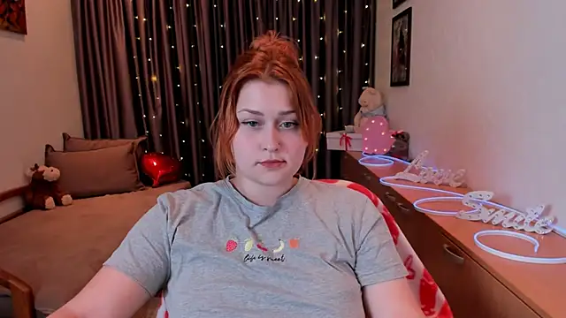 Snapshot of NoraLiin chatting on May 15, 7:43 pm NoraLiin online show from May 15, 7:43 pm