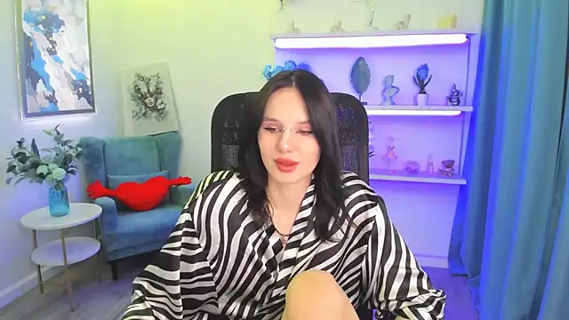 AlicePertim online show from May 15, 6:37 pm