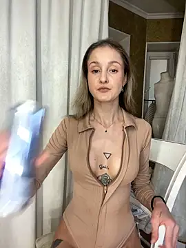 Snapshot of RosaBlossome chatting on May 23, 6:34 pm RosaBlossome online show from May 23, 6:34 pm