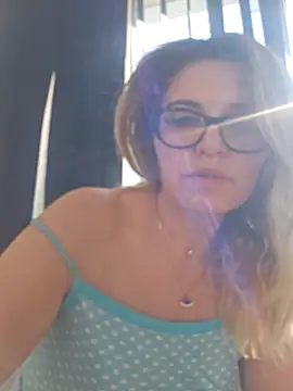 Snapshot of I_amBianca chatting on May 12, 5:48 am I amBianca online show from May 12, 5:48 am