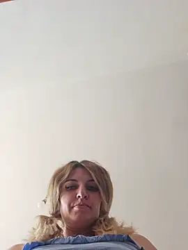 Snapshot of I_amBianca chatting on May 15, 6:31 am I amBianca online show from May 15, 6:31 am