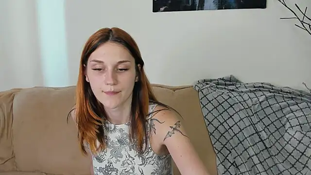 elani lune online show from August 4, 3:03 pm