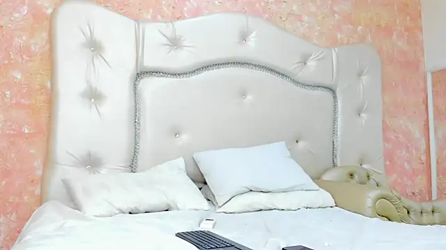 LianCarter  online show from May 22, 4:30 am