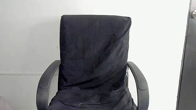lolabunnysc online show from May 6, 12:32 pm