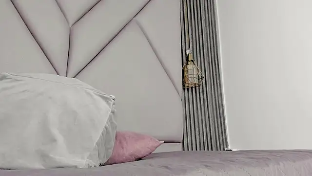 lolabunnysc online show from May 14, 1:51 pm