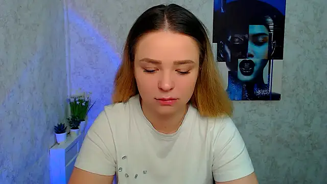 Snapshot of NicoleAura chatting on May 13, 6:33 am NicoleAura online show from May 13, 6:33 am