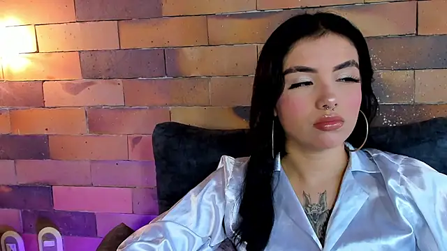isabella hv online show from April 21, 4:01 pm