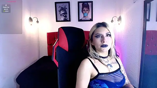 aliceinflames online show from May 4, 8:05 pm