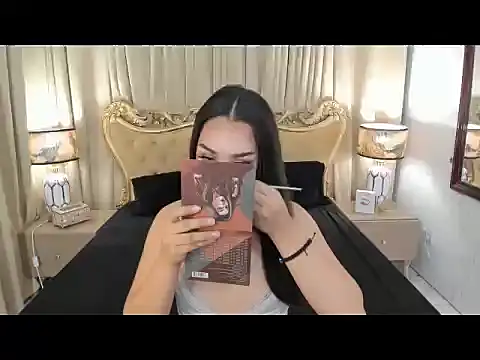 OliviaRoxy online show from May 7, 5:02 am