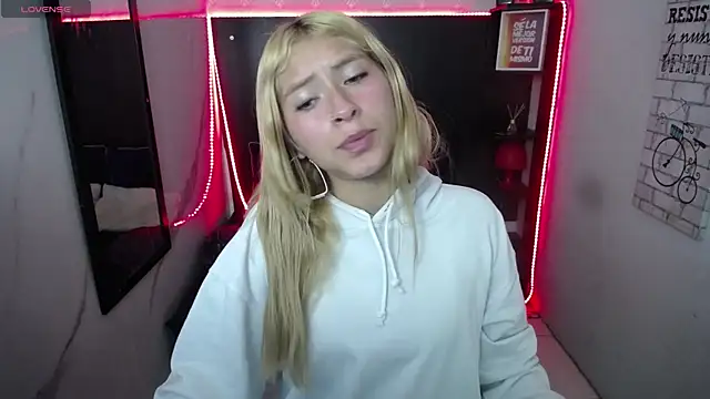 nancy blonde online show from July 15, 12:10 pm