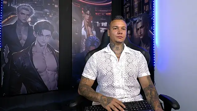 Snapshot of damian_becker chatting on April 19, 9:28 pm damian becker online show from April 19, 9:28 pm