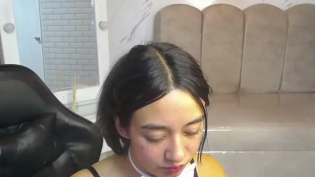 Snapshot of Little_Samy_v chatting on May 10, 1:33 am Little Samy v online show from May 10, 1:33 am