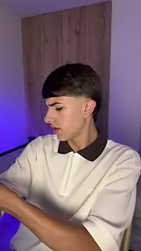 Snapshot of LIAM_CARTER1 chatting on May 11, 3:45 am LIAM CARTER1 online show from May 11, 3:45 am