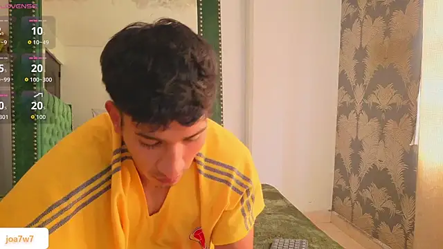 Snapshot of Zayn_Moretti chatting on June 28, 5:41 pm Zayn Moretti online show from June 28, 5:41 pm