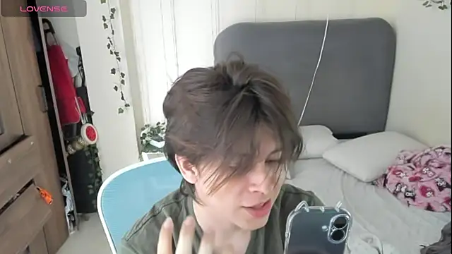 Snapshot of Felixzyn chatting on May 19, 7:20 pm Felixzyn online show from May 19, 7:20 pm