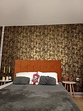 I amVeronicle online show from May 28, 4:59 pm