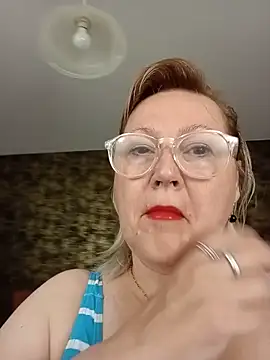 I amVeronicle online show from May 30, 2:08 am