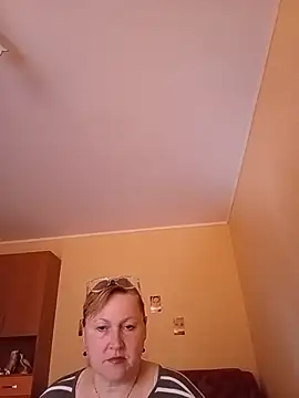 I amVeronicle online show from July 17, 2:56 pm