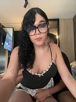 Snapshot of MrJ_Victoria chatting on April 23, 6:43 pm MrJ Victoria online show from April 23, 6:43 pm
