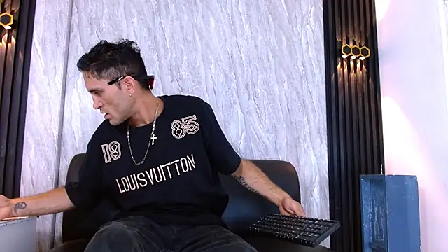 Andres Colins1 online show from May 14, 4:58 pm