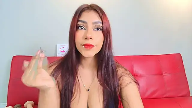 SiennaMoore online show from May 11, 7:44 pm