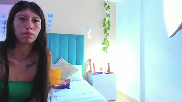 ARIANA CRI-X online show from May 3, 11:38 am