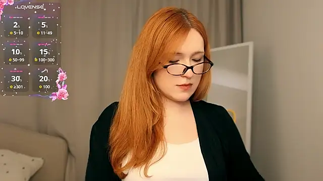 flaremoon online show from May 11, 4:04 pm