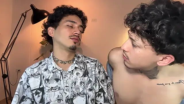 Snapshot of Noah_and_Steven chatting on May 19, 3:40 pm Noah and Steven online show from May 19, 3:40 pm