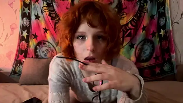 Snapshot of solarya_redfox chatting on May 17, 2:31 am solarya redfox online show from May 17, 2:31 am
