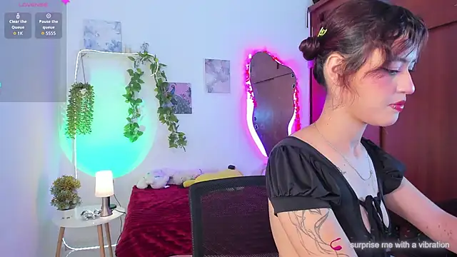 vexa Rosie online show from May 6, 2:08 am