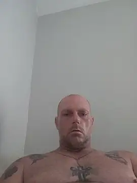 Snapshot of thatgoodmattgood chatting on July 5, 7:43 pm thatgoodmattgood online show from July 5, 7:43 pm