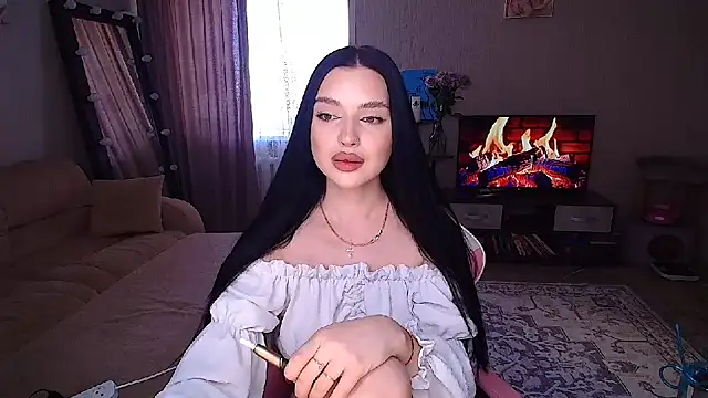 yoursLina online show from May 17, 11:06 am