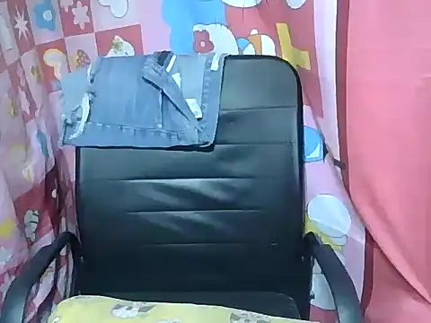 Snapshot of Asian_TightPussy chatting on June 13, 7:50 am Asian TightPussy online show from June 13, 7:50 am