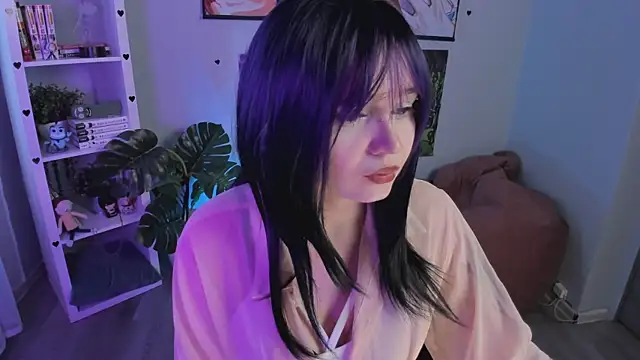 Snapshot of Tomie_Kawakami chatting on April 21, 1:50 pm Tomie Kawakami online show from April 21, 1:50 pm