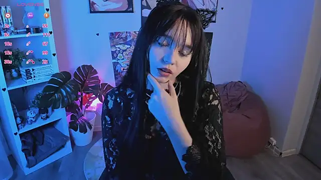 Snapshot of Tomie_Kawakami chatting on May 8, 9:20 pm Tomie Kawakami online show from May 8, 9:20 pm