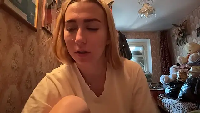 MandyVandy online show from April 26, 4:10 am