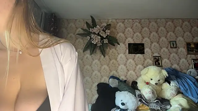 MandyVandy online show from May 8, 5:24 am