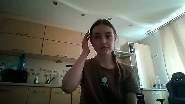 Lisanta online show from May 4, 12:12 pm