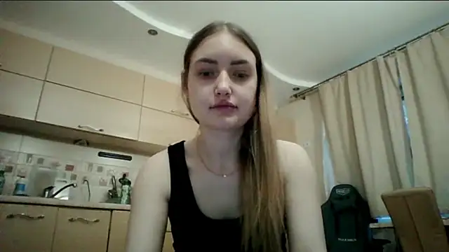 Lisanta online show from May 12, 4:26 pm