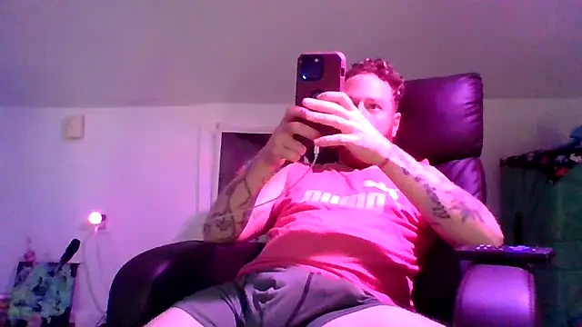 Snapshot of MrPurple999 chatting on July 12, 5:48 pm MrPurple999 online show from July 12, 5:48 pm