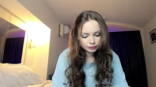 sweettitsbby online show from May 7, 6:57 pm